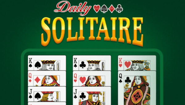 Play Crescent Solitaire online on GamesGames