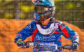 Motocross Puzzle Challenge game cover