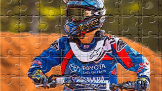 Motocross Puzzle Challenge game cover