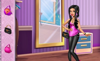 Tris Fashionista Dolly Dress Up game cover