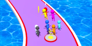 Waterpark Slide Race thumbnail